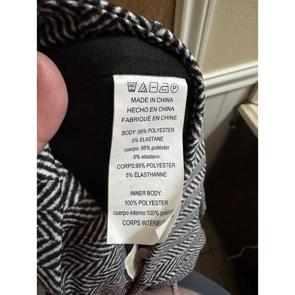 Michael Michael Kors Chevron Print Skirt Size Medium White And Black Pencil Chic